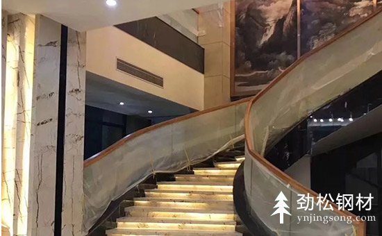 豪華別墅型旋轉(zhuǎn)樓梯效果圖推薦