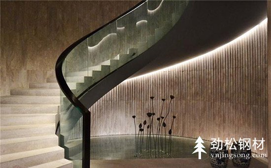 云南昆明半圓形旋轉(zhuǎn)樓梯設(shè)計定制