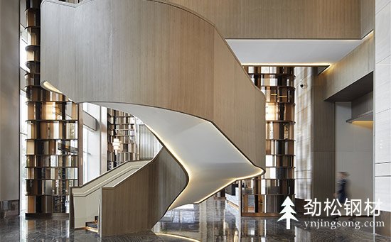 云南昆明圓弧形樓梯設計及尺寸，既美觀又大氣